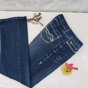 Cowgirl Tuff bootcut embellished 32 x 33